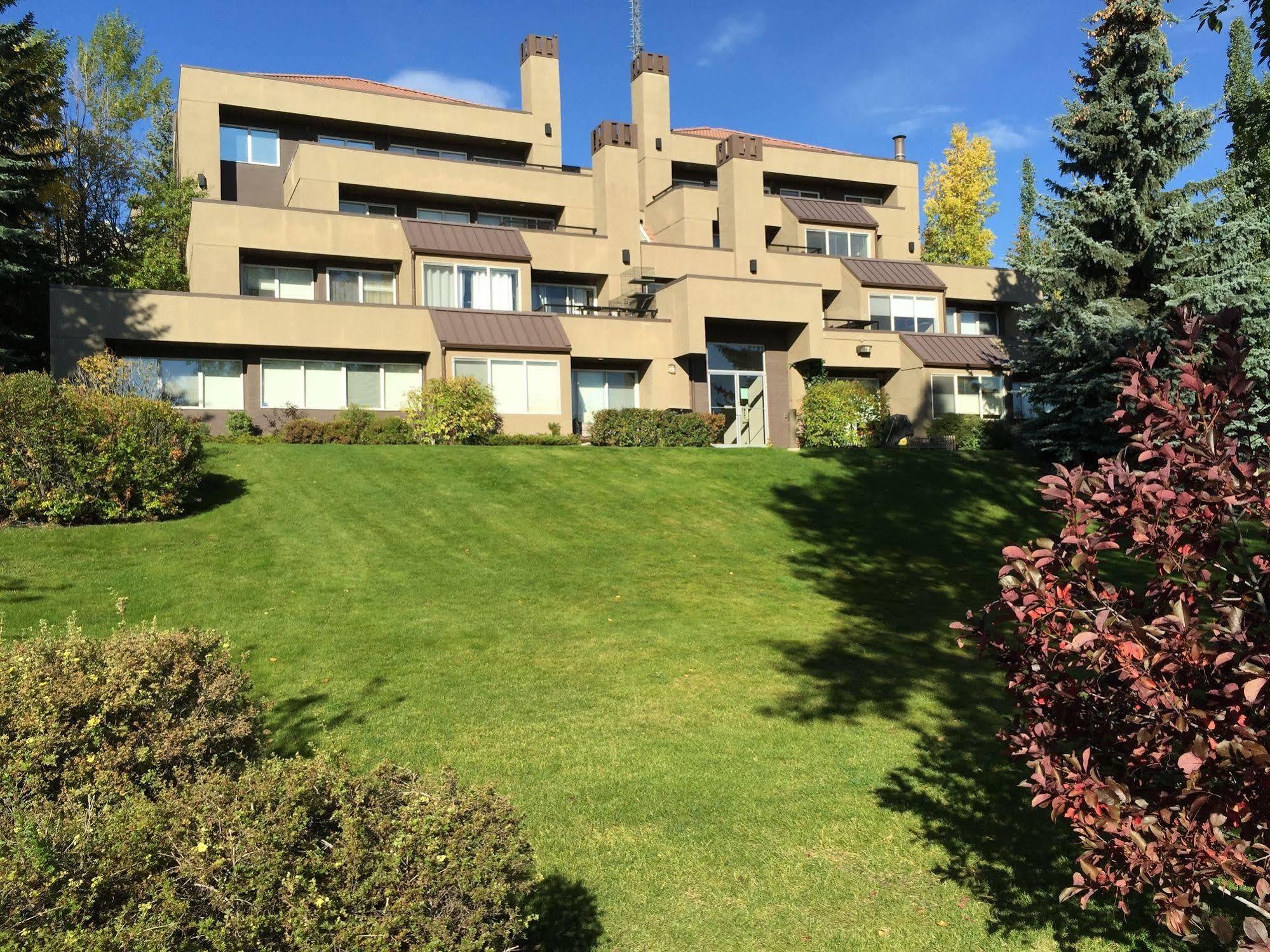YYC Olympic Suites מראה חיצוני תמונה
